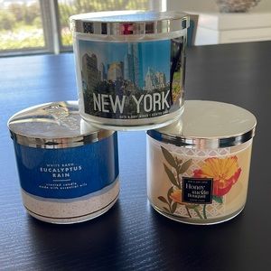 3 Bath& BodyWorks candles. NWT